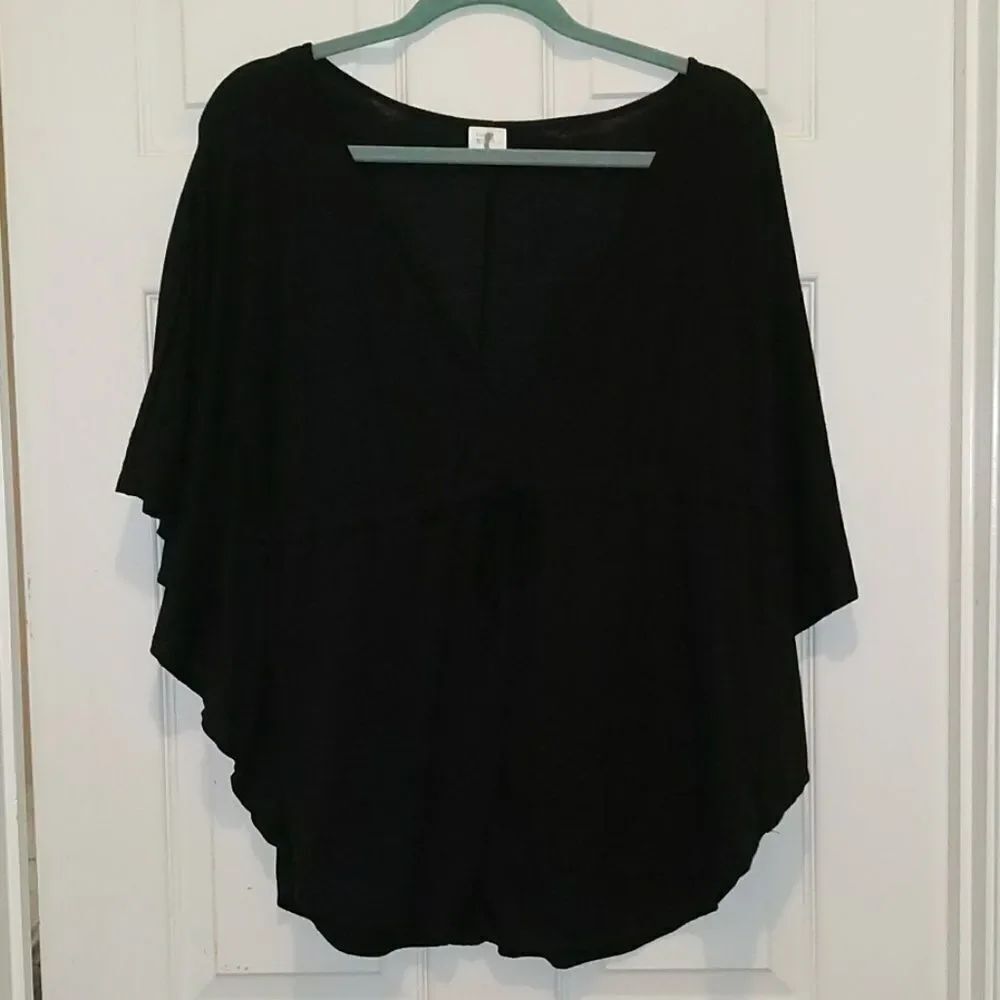 Black butterfly style sleeve top Sz XL EUC